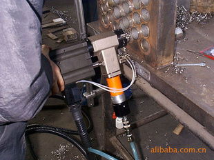 五金工具 現代生活與工業(yè)的堅實支柱