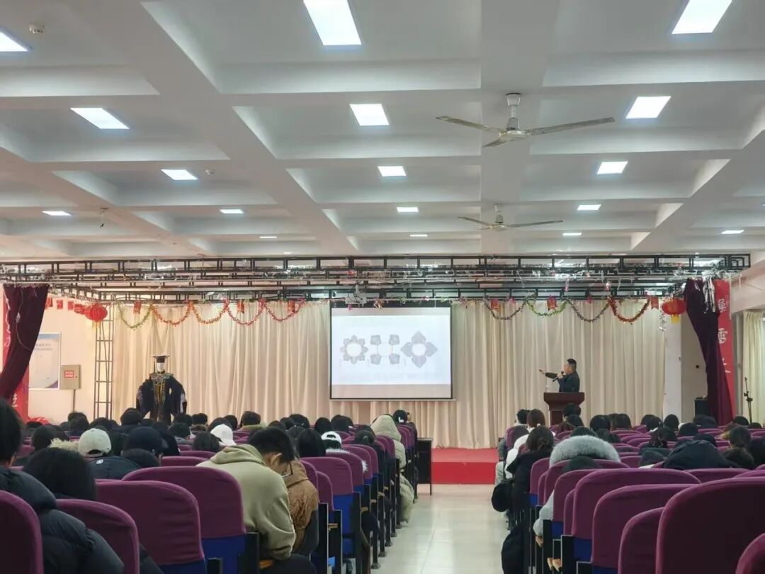 漢服文化進校園 校地企協同育新機——外國語學院開展校地企合作座談交流活動